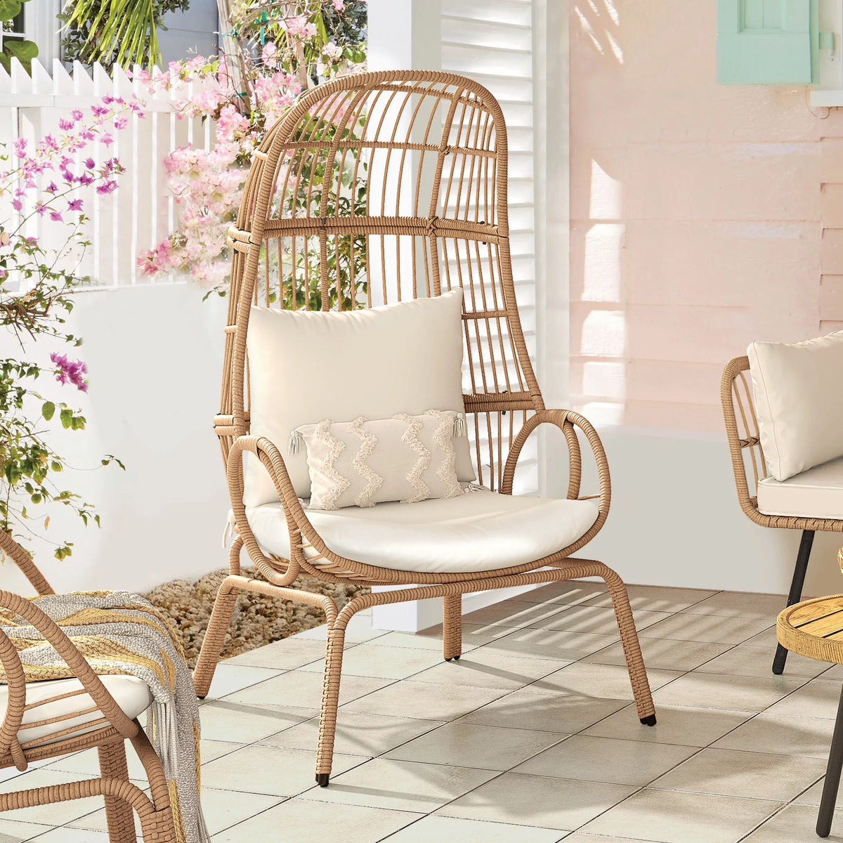 Oversized Wicker Egg Chair with Steel Frame W688