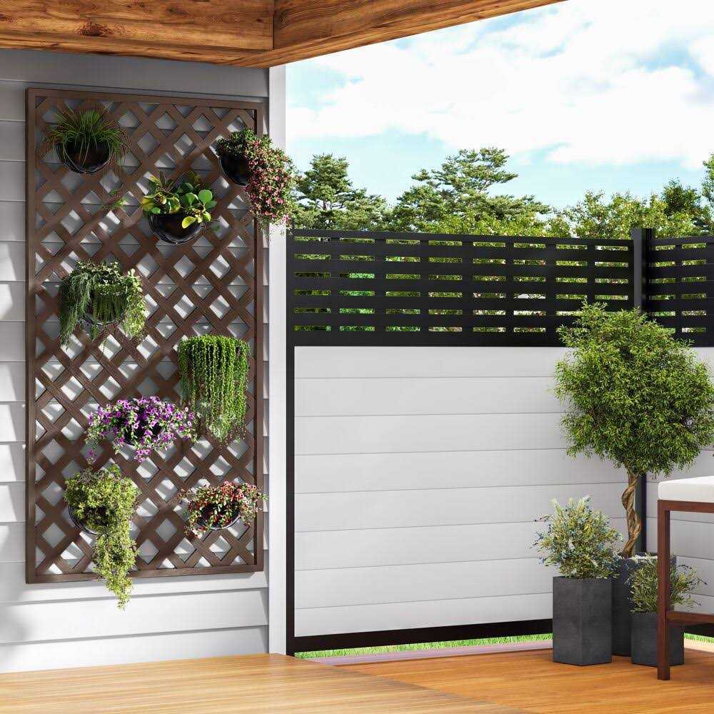 4 ft x 8 ft Vinyl Lattice L957964
