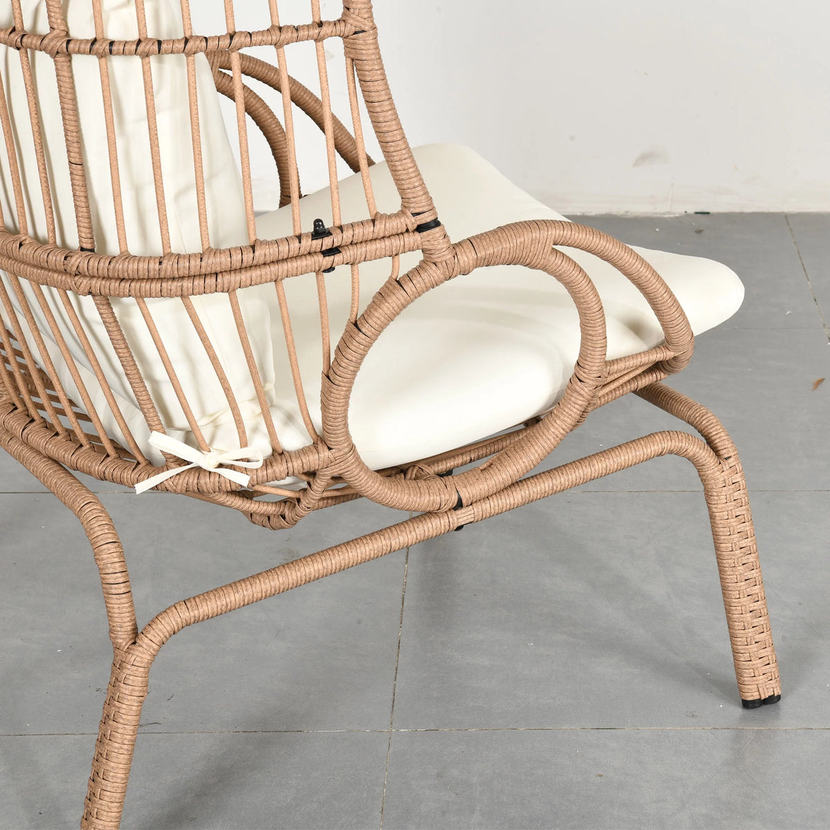 Oversized Wicker Egg Chair with Steel Frame W688