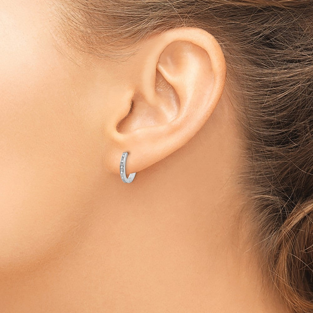14 Karat White Gold Diamond-cut Hinged Hoop Earrings W709419